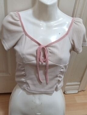 💲2⃣▶Daisy Cream Ribbed Tie-Front Crop Top with Pink Trim